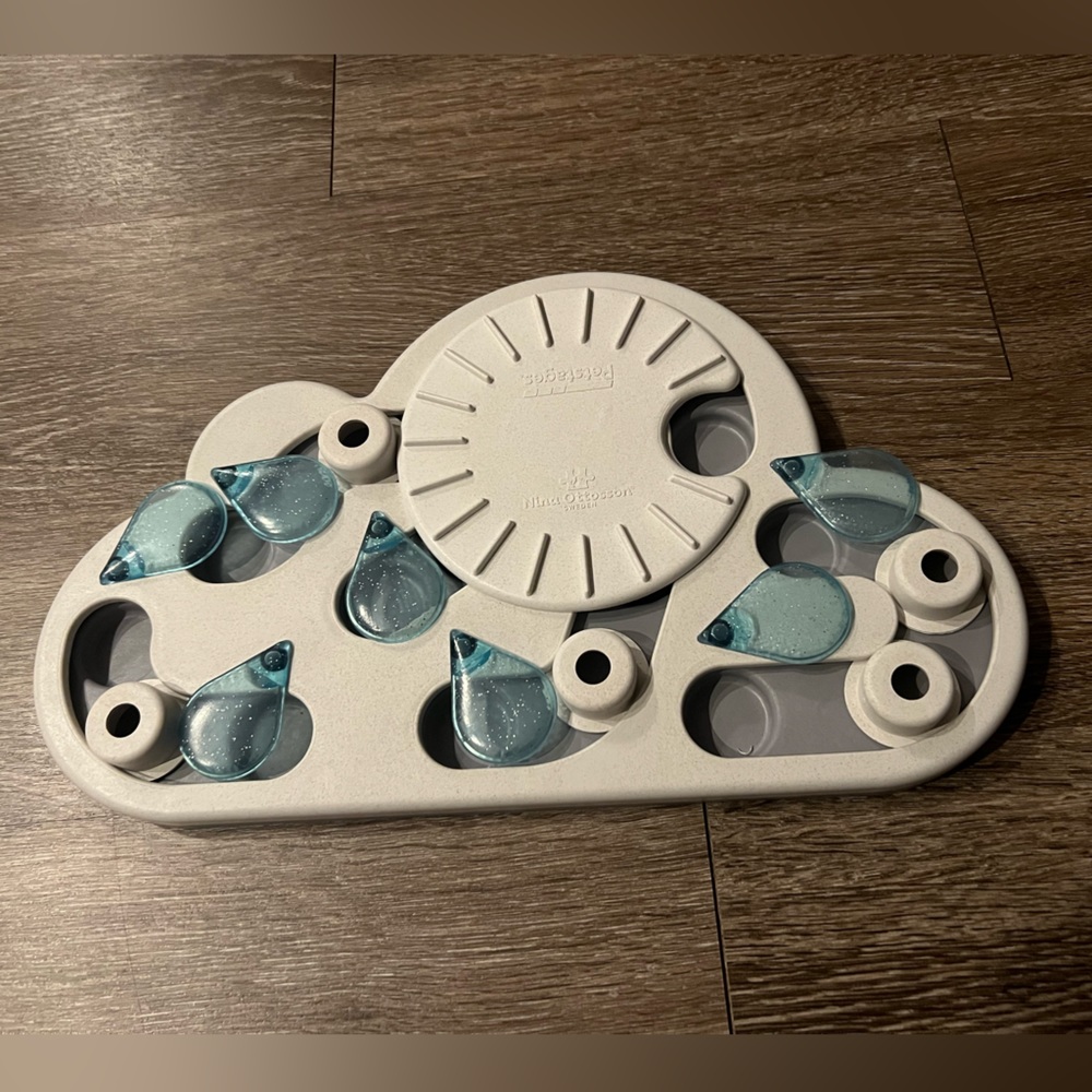 Cat Food Toy // Never used